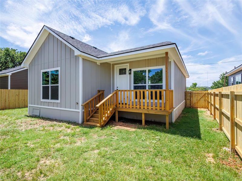 Exterior details and patio area of a home in , Brownwood (Image 18).