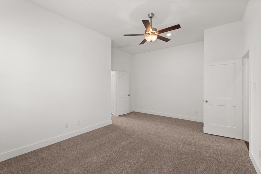 Spacious, unfurnished interior of a new home in Meridiana, Manvel (Image 35).