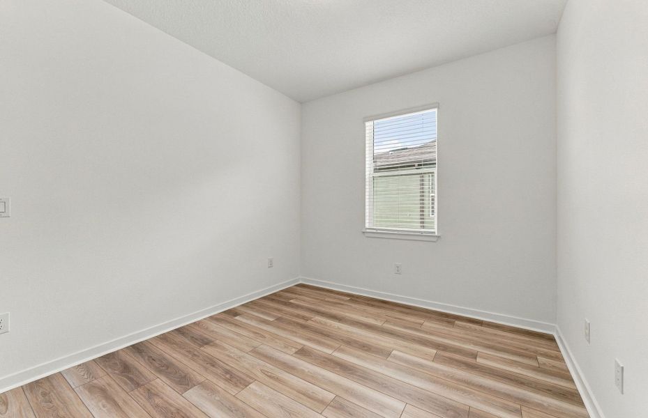 Spacious, unfurnished interior of a new home in Oakfield Trails, Parrish (Image 15).