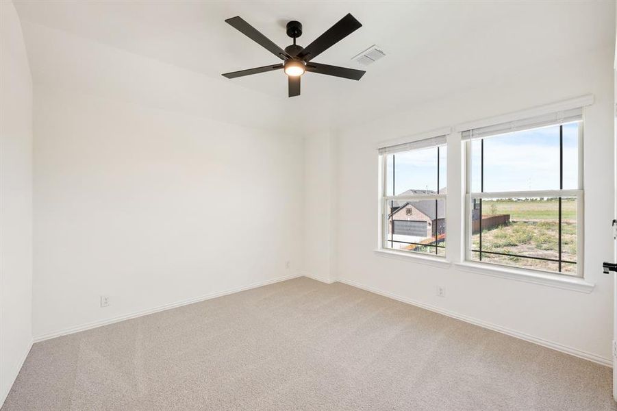 Spacious, unfurnished interior of a new home in Wildflower Ranch 60-65, Fort Worth (Image 28). Spacious, unfurnished interior of a new home in Wildflower Ranch 60-65, Fort Worth (Image 28).