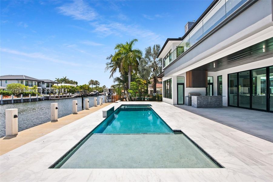 Exterior details and patio area of a home in , Fort Lauderdale (Image 14).