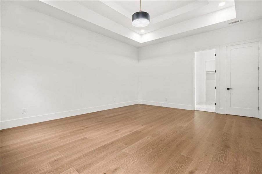 Spacious, unfurnished interior of a new home in , Atlanta (Image 54).