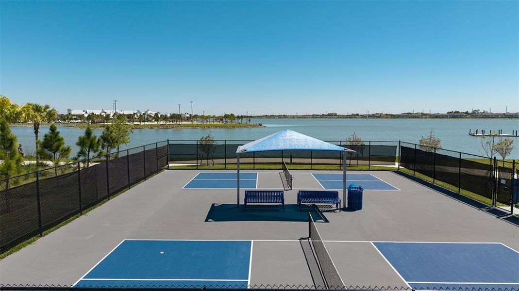 Community amenities in Emerald Landing at Waterside at Lakewood Ranch – Cottage Series, Sarasota (Image 9). Community amenities in Emerald Landing at Waterside at Lakewood Ranch – Cottage Series, Sarasota (Image 9).