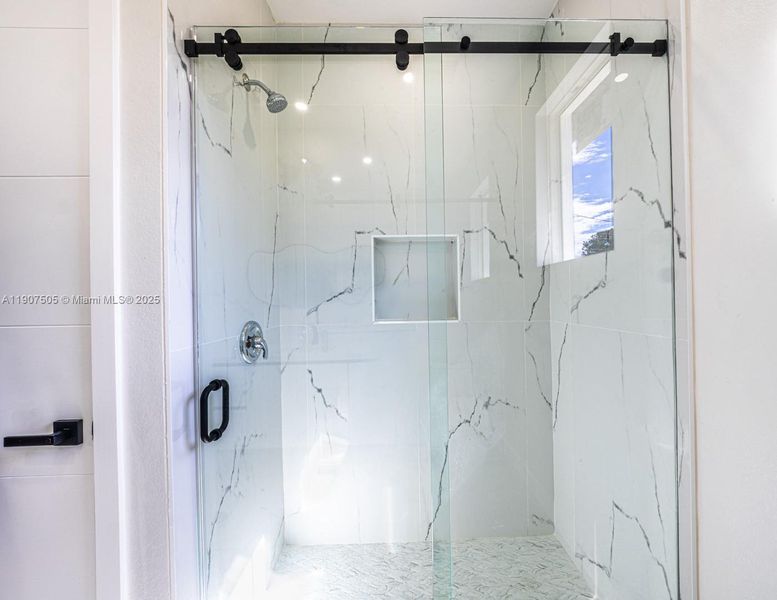 Image 23 of a home in .