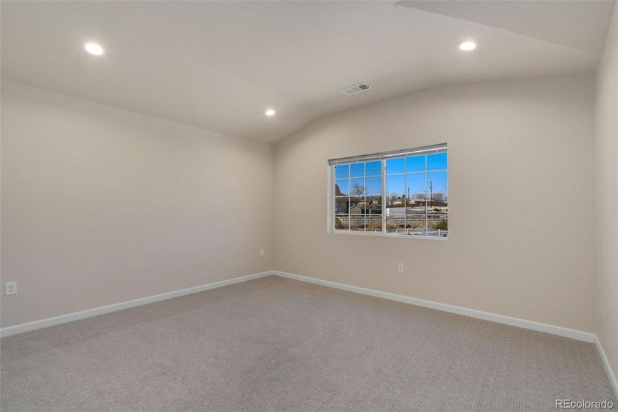 Spacious, unfurnished interior of a new home in , Denver (Image 26).