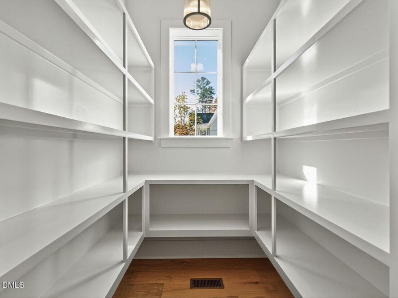 017-1280x960-pantry 017-1280x960-pantry