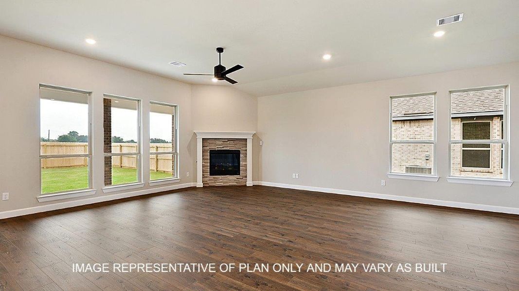 Spacious, unfurnished interior of a new home in Wellborn Settlement, College Station (Image 15).