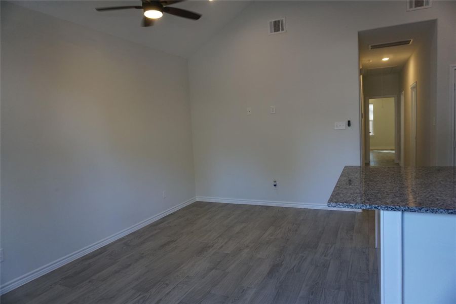 Spacious, unfurnished interior of a new home in , Willis (Image 16).