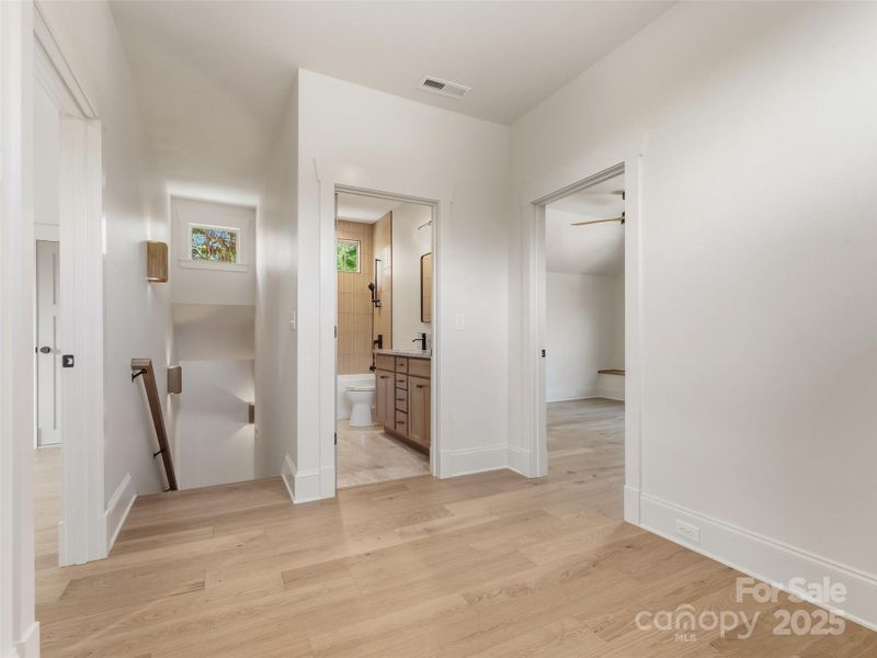 Spacious, unfurnished interior of a new home in , Brevard (Image 19).