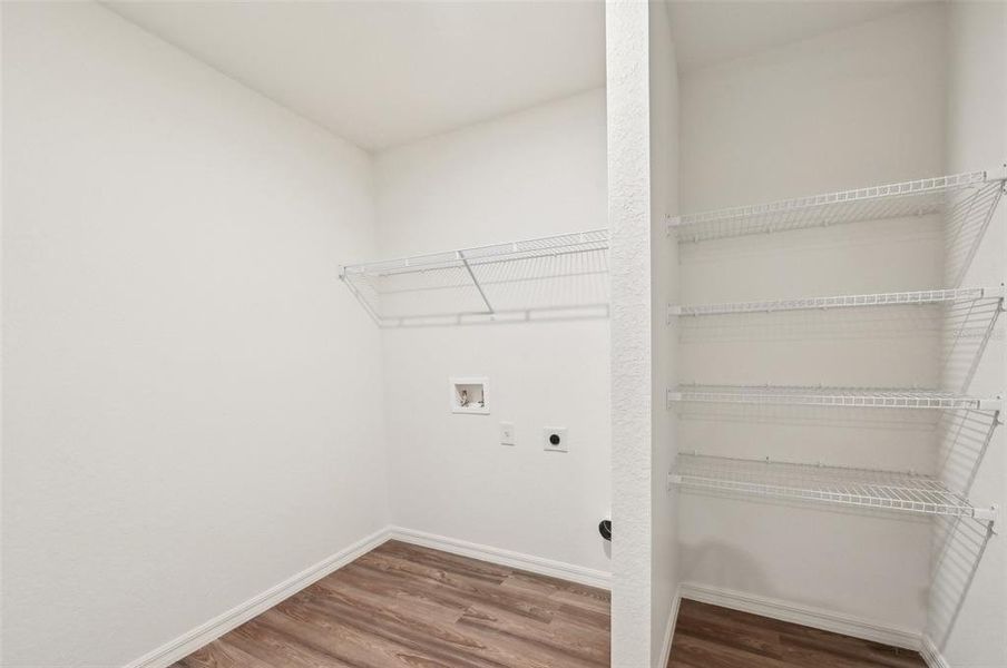 Spacious, unfurnished interior of a new home in Sugarmill Woods, Homosassa (Image 24). Spacious, unfurnished interior of a new home in Sugarmill Woods, Homosassa (Image 24).