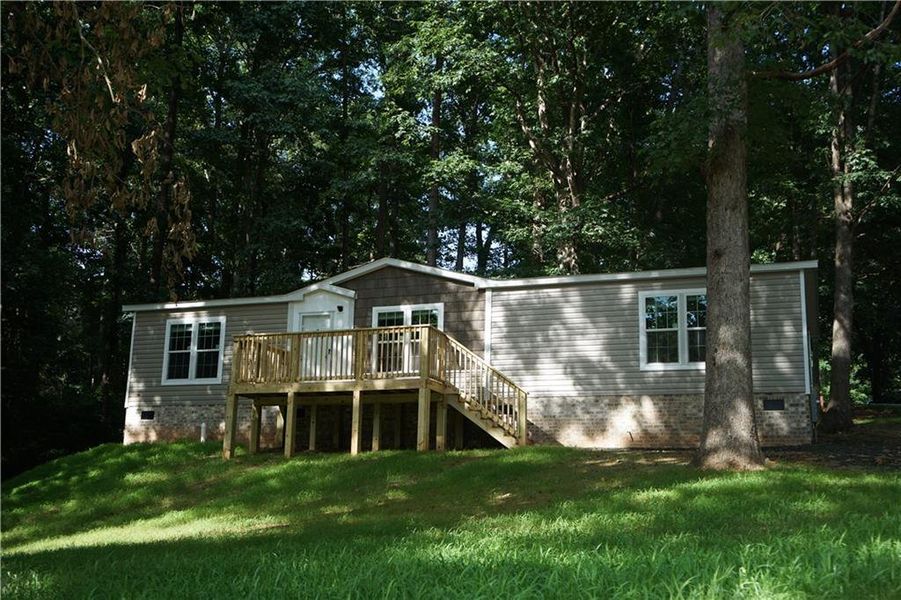 Exterior details and patio area of a home in , Homer (Image 12).