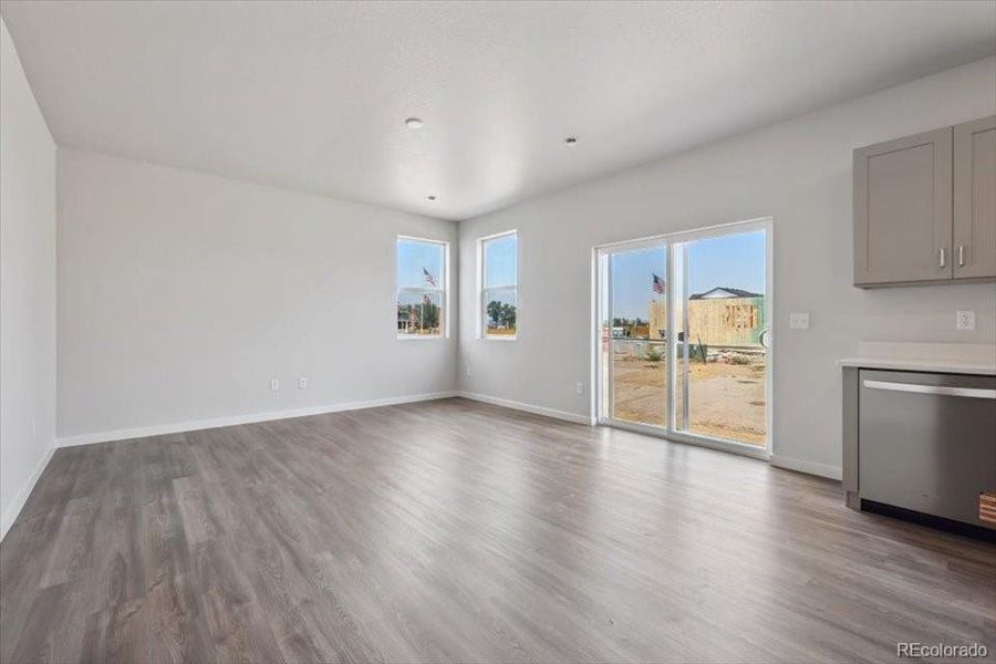 Spacious, unfurnished interior of a new home in Farmlore, Brighton (Image 12).