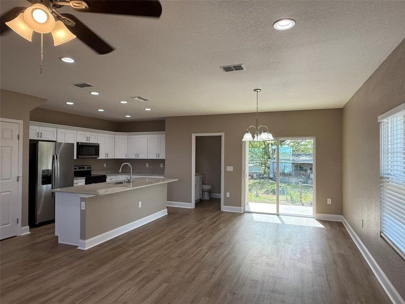 Furnished interior view inside a new home in , Bartow (Image 7).