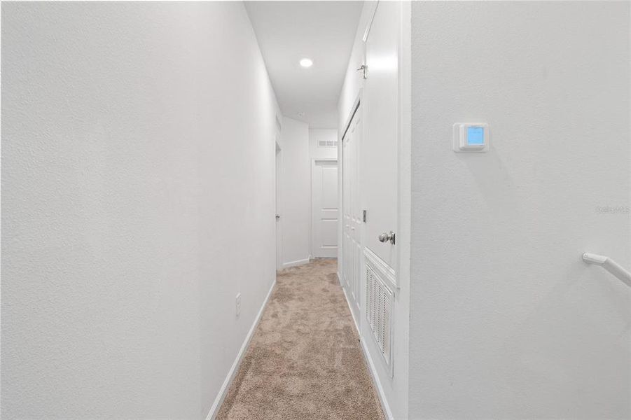 Spacious, unfurnished interior of a new home in Lake Wilson Reserve, Kissimmee (Image 14). Spacious, unfurnished interior of a new home in Lake Wilson Reserve, Kissimmee (Image 14).