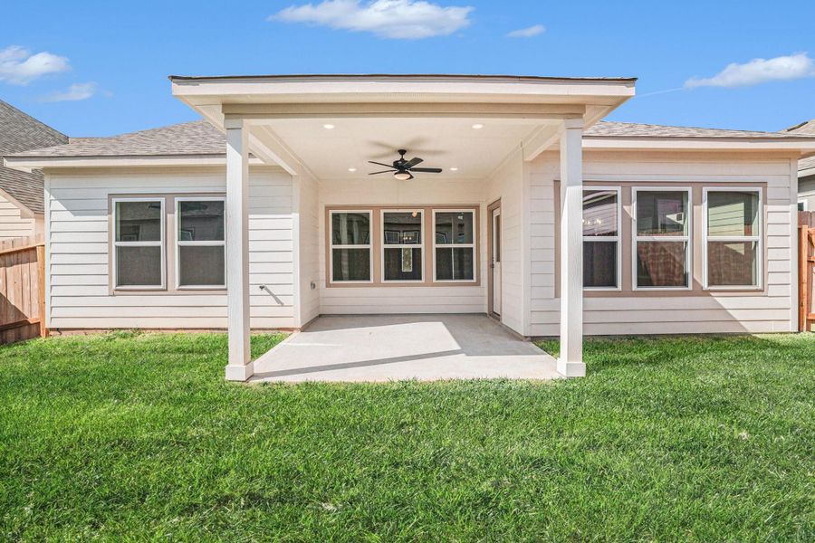 Exterior details and patio area of a home in Clear View Estates, Willis (Image 3).