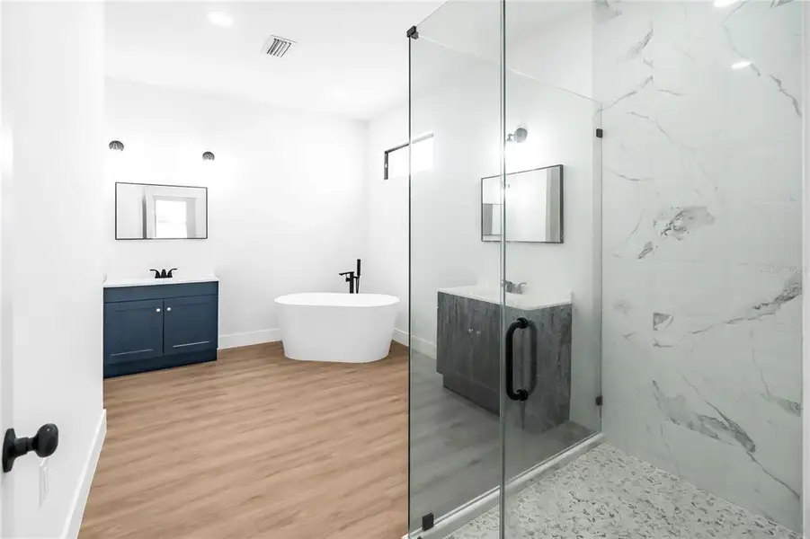 Furnished interior view inside a new home in , Clewiston (Image 11).