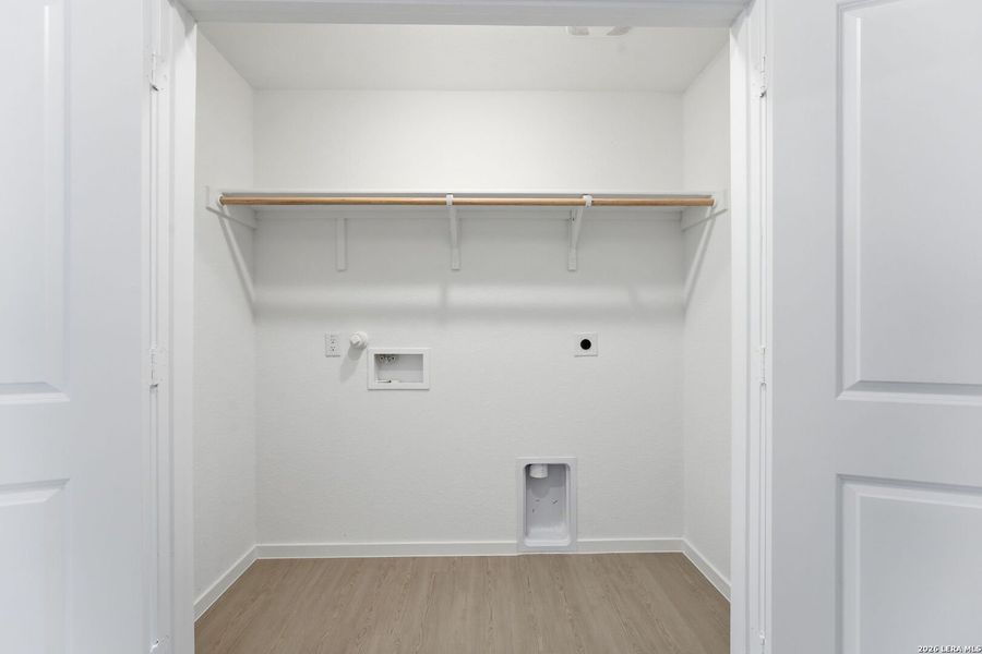 Spacious, unfurnished interior of a new home in , New Braunfels (Image 13).