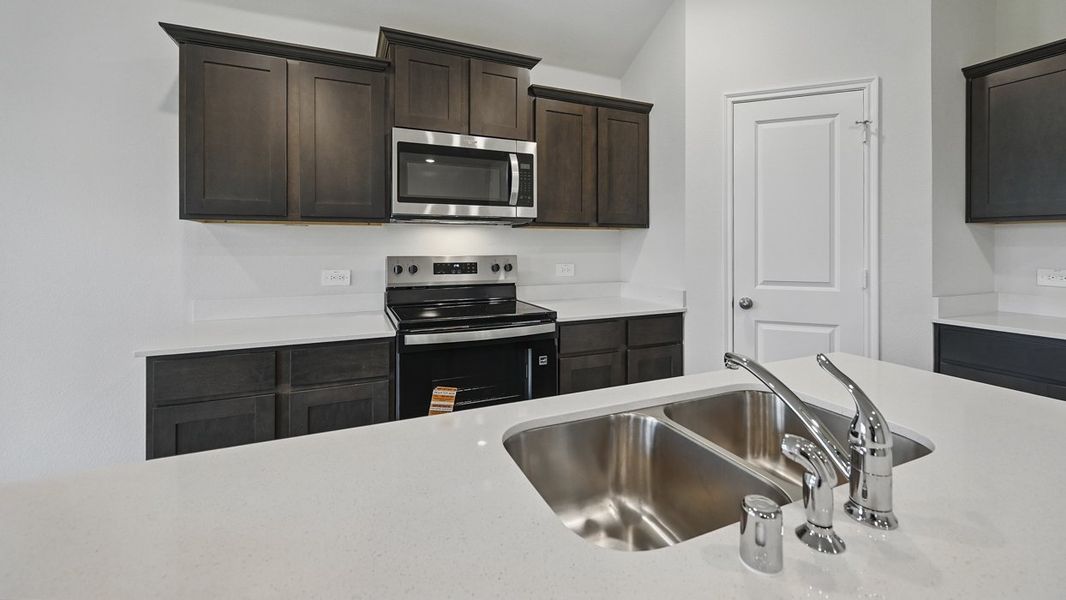 Furnished interior view inside a new home in Oak Valley Estates, Bullard (Image 17).