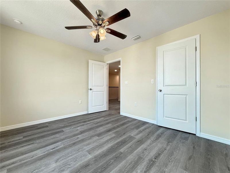 Spacious, unfurnished interior of a new home in , Tampa (Image 21).
