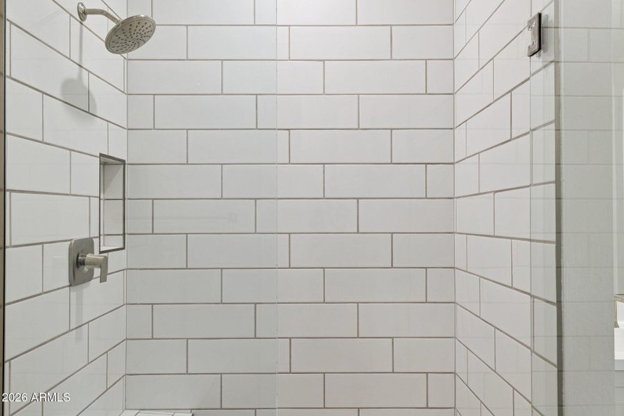 18-web-or-mls-2544-villa-linda-dr