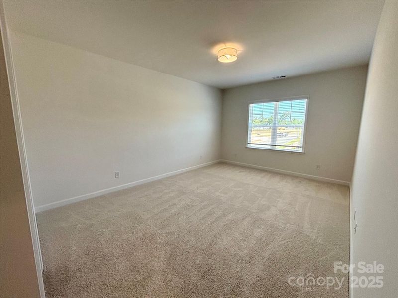 Spacious, unfurnished interior of a new home in Brighton Park, Mount Pleasant (Image 18).