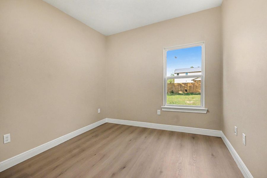 Spacious, unfurnished interior of a new home in , La Marque (Image 11).