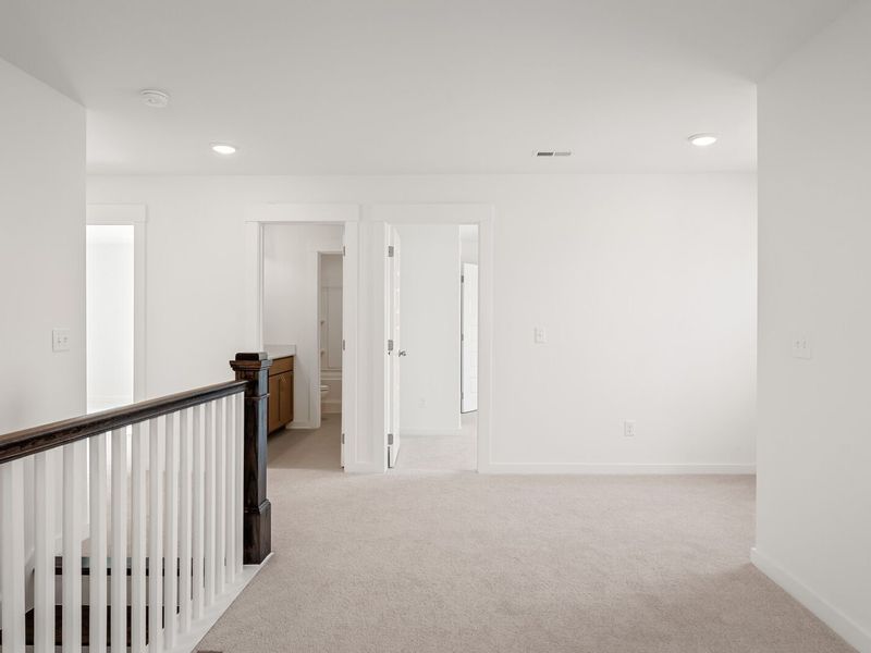 Spacious, unfurnished interior of a new home in Benders Cove, Mount Juliet (Image 35).