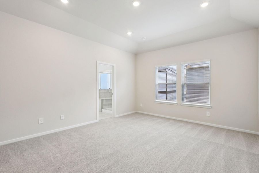 Spacious, unfurnished interior of a new home in Pinewood Trails - City Series, Atascocita (Image 24).