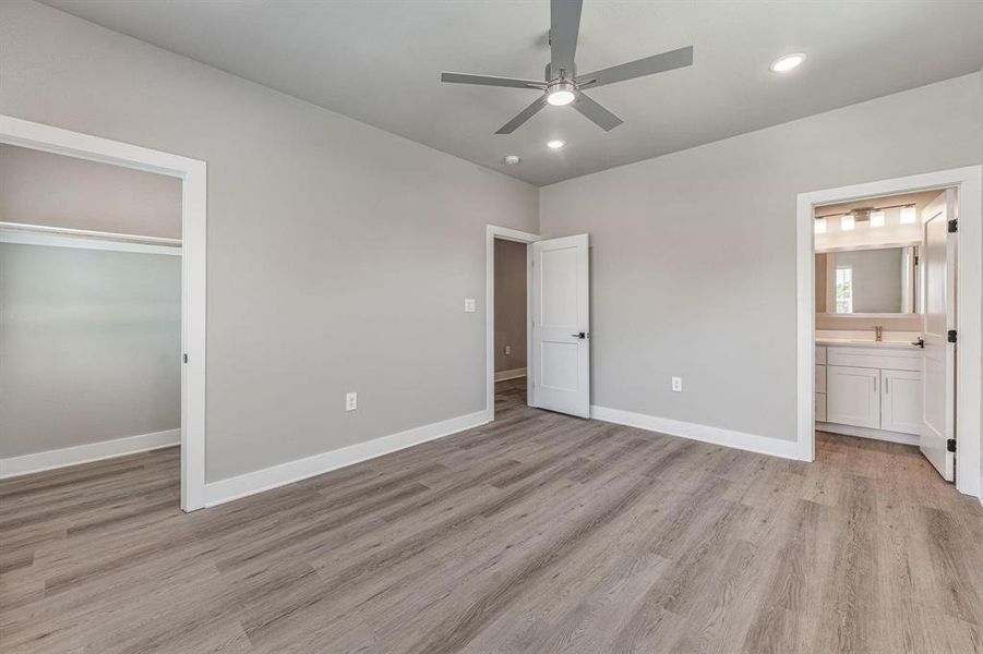Spacious, unfurnished interior of a new home in , Stephenville (Image 25).