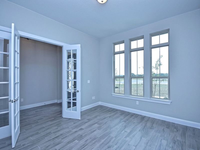 Representative unfurnished interior of a home built from the San Simeon I by Giddens Homes in Clearwater Ranch, Liberty Hill (Image 444).