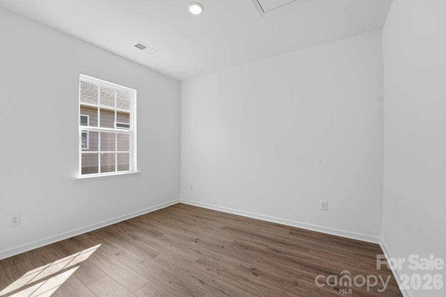 Spacious, unfurnished interior of a new home in Roselyn, Lancaster (Image 27).