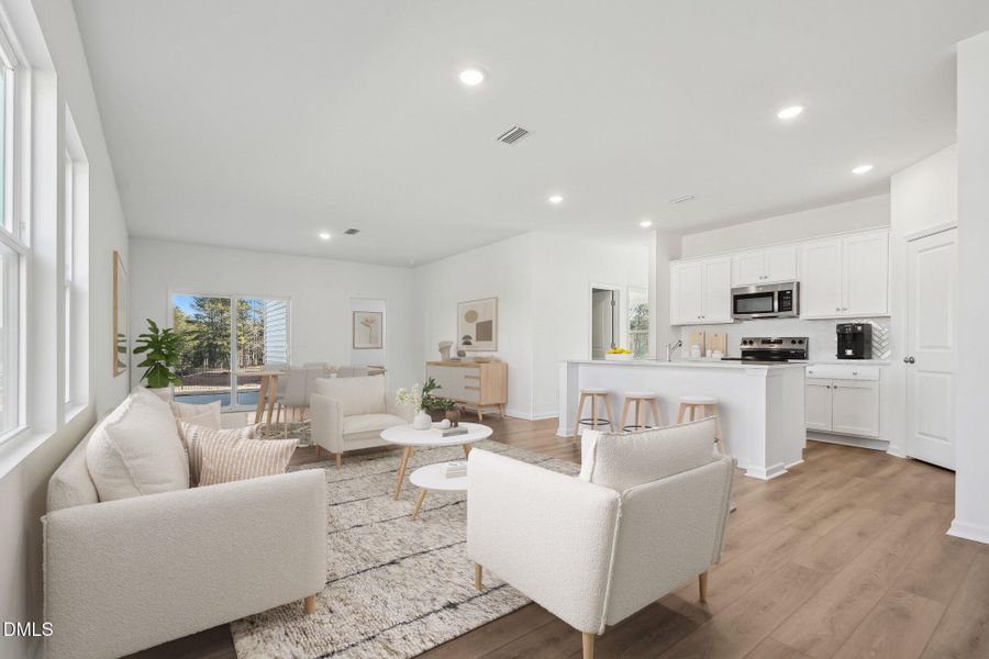 6-web-or-mls-Galloway Dr-006