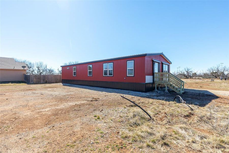 Exterior details and patio area of a home in , Merkel (Image 15).