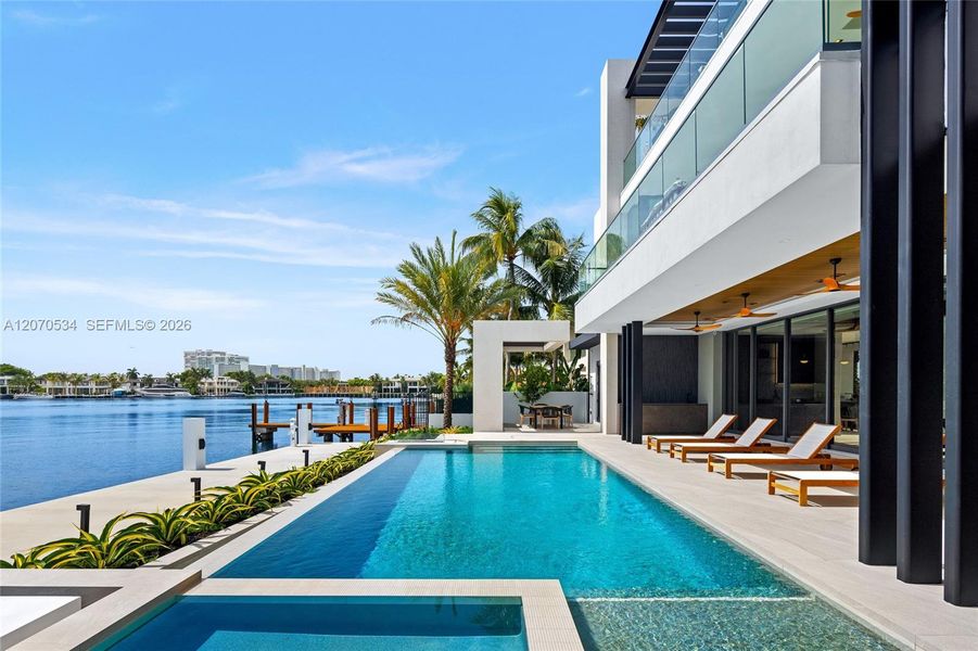 Condo located in Fort Lauderdale, FL showcasing its design and architecture (Image 29).