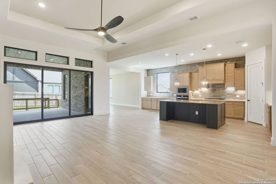 Spacious, unfurnished interior of a new home in Kinder Ranch 70's, San Antonio (Image 13). Spacious, unfurnished interior of a new home in Kinder Ranch 70's, San Antonio (Image 13).