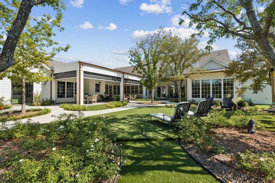 Image 33 of a home in . Image 33 of a home in .