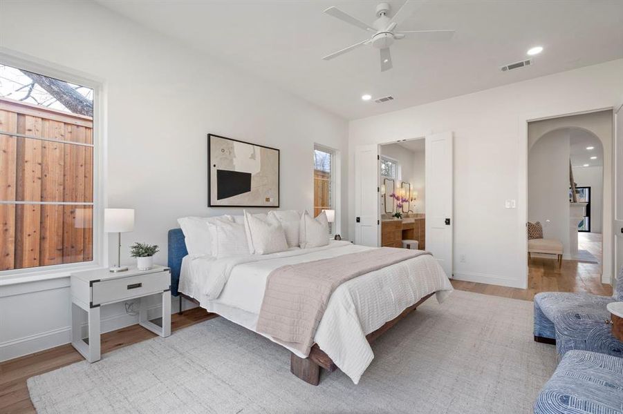 Furnished interior view inside a new home in , Dallas (Image 18). Furnished interior view inside a new home in , Dallas (Image 18).