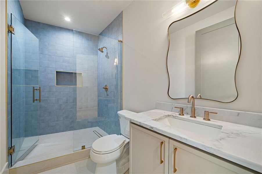 Furnished interior view inside a new home in , Dunwoody (Image 34).