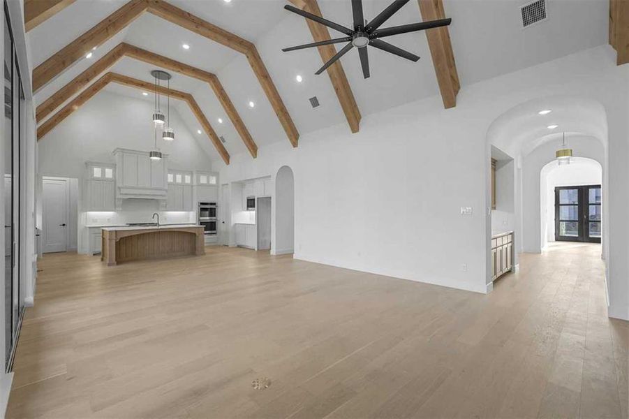 Spacious, unfurnished interior of a new home in Star Trail, Prosper (Image 18).