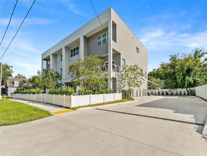 Image 37 of a home in .