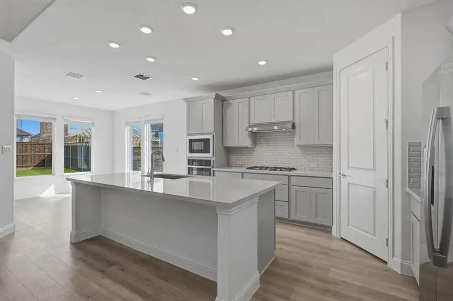 1422 Victory Terrace ~ Ready Now