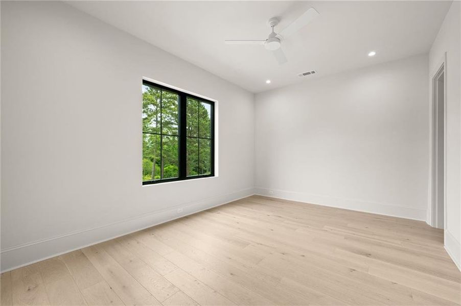 Spacious, unfurnished interior of a new home in , Atlanta (Image 22).