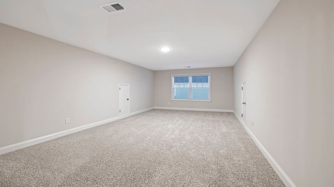 Spacious, unfurnished interior of a new home in Pinebrook, Woodruff (Image 25).