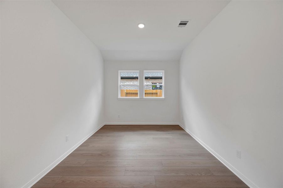 Spacious, unfurnished interior of a new home in Jordan Ranch - Terrace Collection, Fulshear (Image 24).