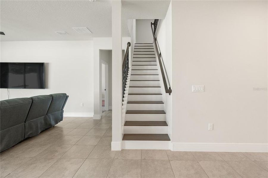 Spacious, unfurnished interior of a new home in , Apopka (Image 22).