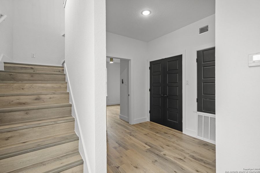 Spacious, unfurnished interior of a new home in , San Antonio (Image 46).