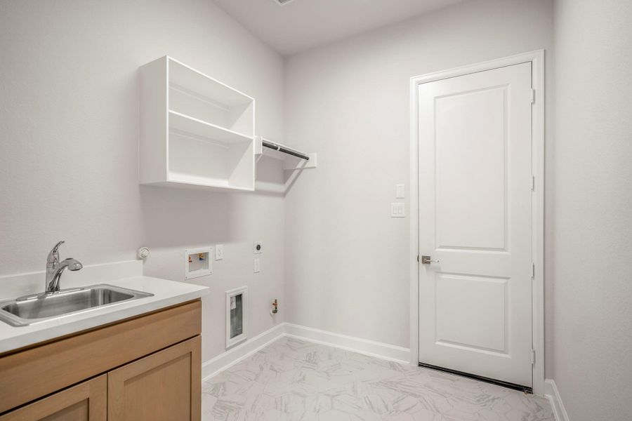 Furnished interior view inside a new home in Sienna 70′ Lots, Missouri City (Image 16).