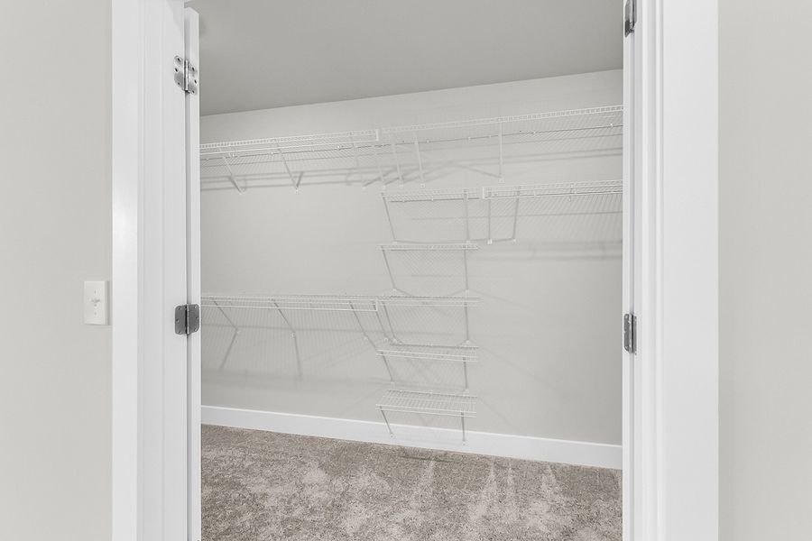 Spacious, unfurnished interior of a new home in Pineland Preserve, Summerville (Image 39).