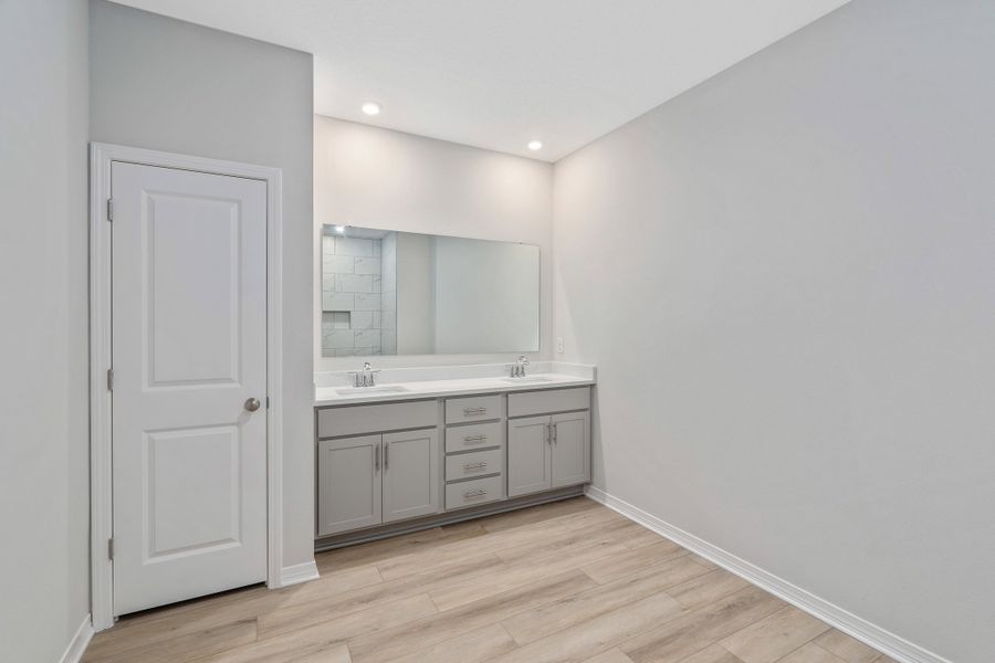 Representative furnished interior of a home built from the Drexel by Maronda Homes in Applewood Reserve, Lakeland (Image 41).