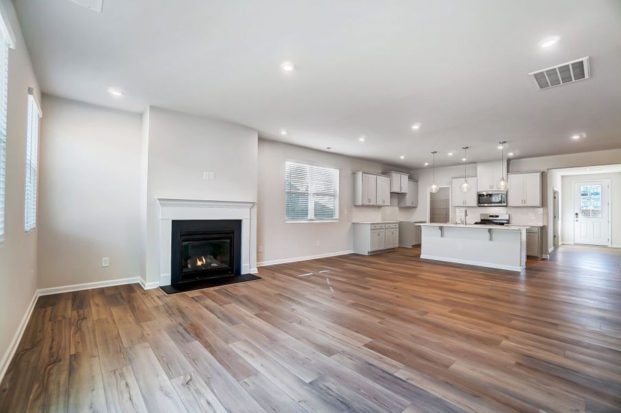 Photo representation of the Avalon plan. Colors, finishes and options will vary.